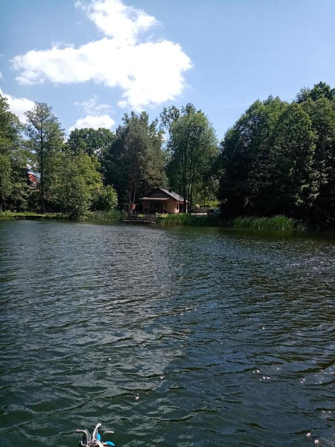 Urokliwy Domek Nad Brzegiem Jeziora Lubiatów Eksteriør bilde