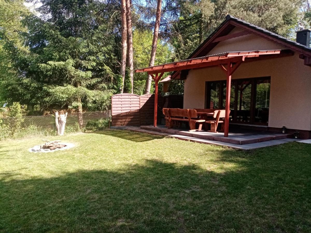 Urokliwy Domek Nad Brzegiem Jeziora Lubiatów Eksteriør bilde