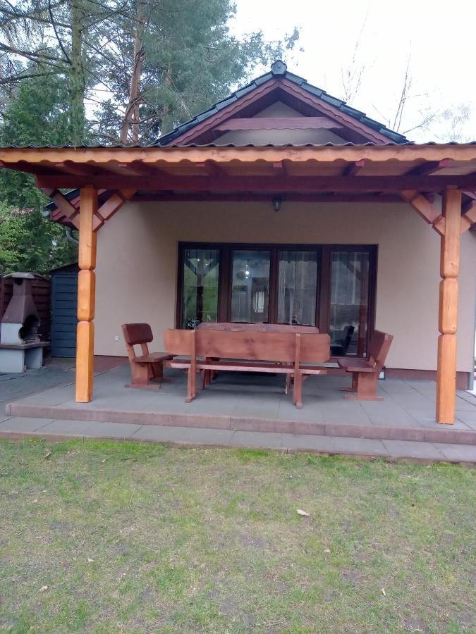 Urokliwy Domek Nad Brzegiem Jeziora Lubiatów Eksteriør bilde